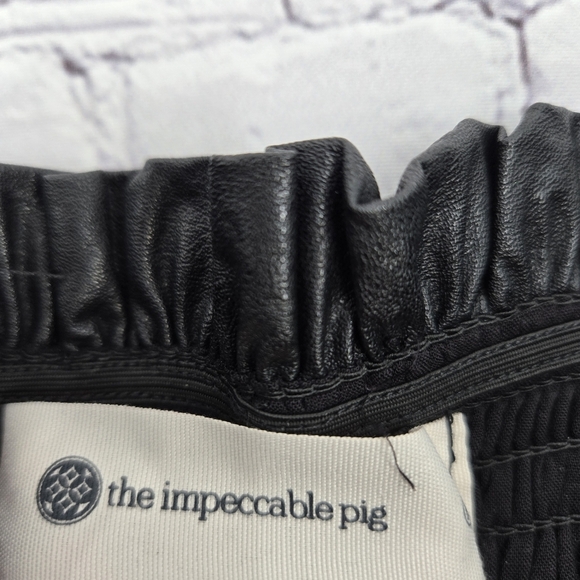 Black Mini Ruffled the impeccable pig Skort - Picture 3 of 10
